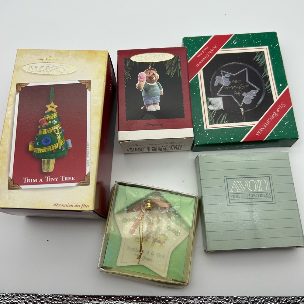 Vintage‎ Assorted Christmas Ornaments Collection 5 in all